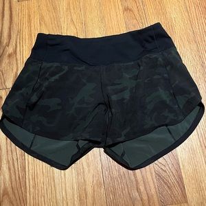 Lululemon hotty hot shorts